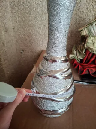 Jarrón decorativo plateado