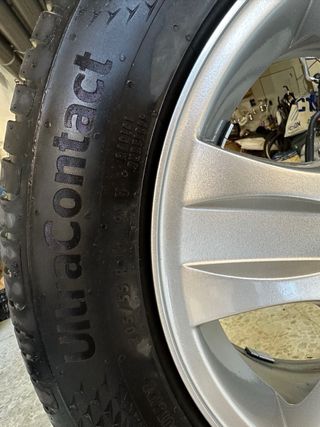 Llantas de aluminio con cubiertas nuevas