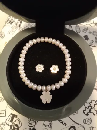 Conjunto Tous Flor Plata y Perlas