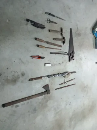 Lote de herramientas variadas