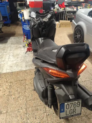 Yamaha XMAX 400