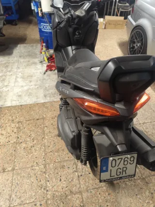 Yamaha XMAX 400