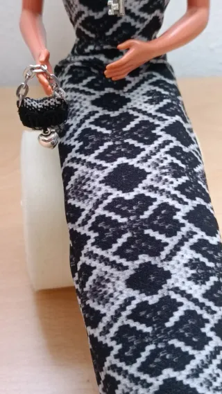 Vestito Barbie con fantasia geometrica