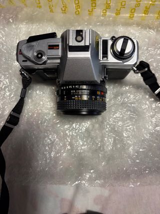 Cámara Minolta Vintage Plata y Negra