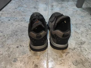 Zapatillas seguridad trabajo negras y grises