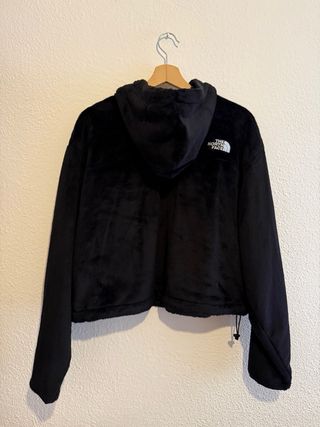 Chaqueta The North Face Negra crop top