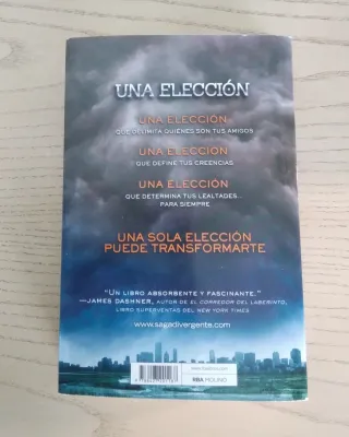 Libro DIVERGENTE saga libros lectura ficcion