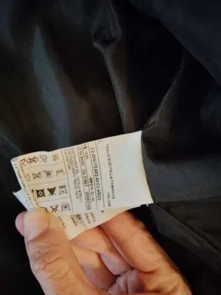 Dos abrigos talla alrededor de 9 -10 años