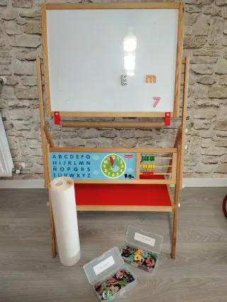 Pizarra infantil de madera con abecedario