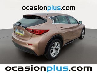 Infiniti Q30 1.6T Premium 90 kW (122 CV)