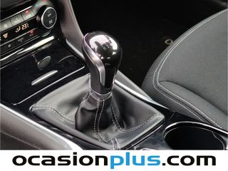 Infiniti Q30 1.6T Premium 90 kW (122 CV)