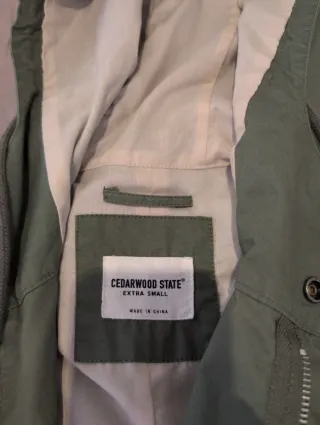 Gabardina hombre verde militar