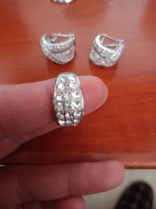 Conjunto pendientes y anillo