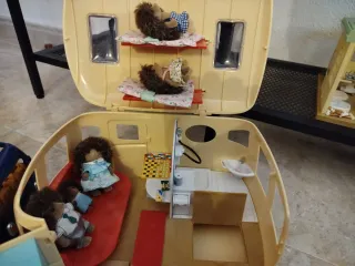 Caravana, monovolumen y familia  erizos Sylvanian