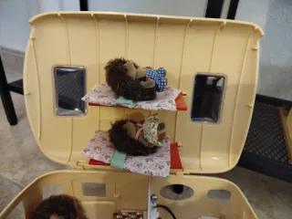 Caravana, monovolumen y familia  erizos Sylvanian