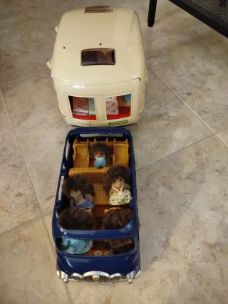 Caravana, monovolumen y familia  erizos Sylvanian