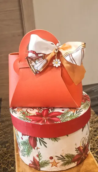 Mini Borsetta Arancio con Ciondolo Margherita