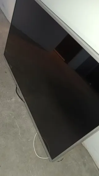 TV Panasonic 40 LED sin pie