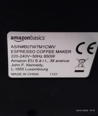 Cafetera Amazon Basics Negra