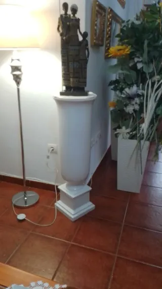 Figura decorativa familia metal