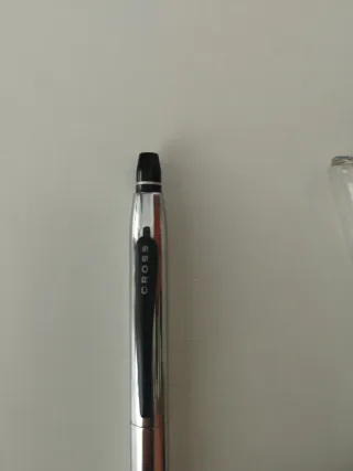 Lote 2 bolígrafos y pluma