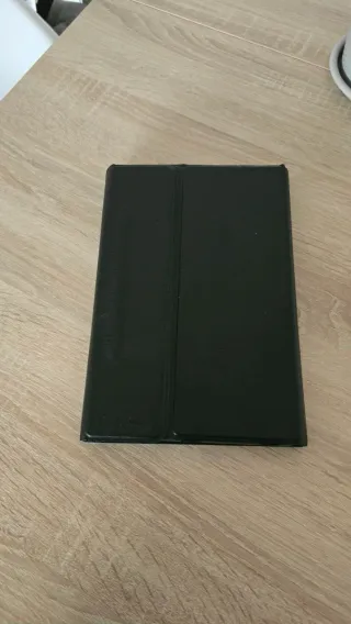 Samsung Galaxy S8 con teclado