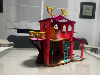 Casa de muñecas ENCHANTIMALS