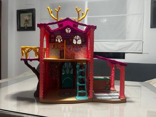 Casa de muñecas ENCHANTIMALS