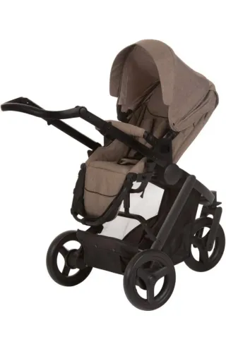 Carro de bebé tres en uno,en perfecto estado.