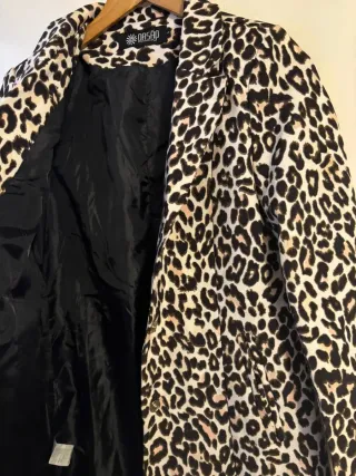 Cazadora estampado leopardo