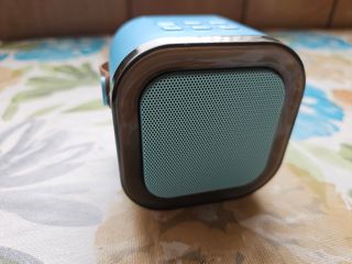 Altavoz Bluetooth con Micrófono