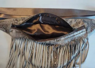 Riñonera Piel efecto serpiente NUEVA