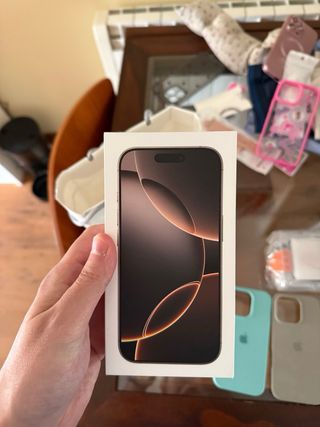 IPHONE 16 PRO 256GB + ACCESSORI
