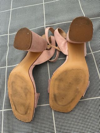 Sandalias Stradivarius tacón rosa