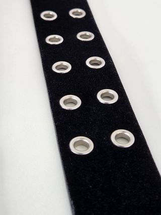 Cinturón Terciopelo con Ojales Metálicos