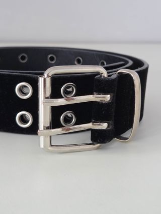 Cinturón Terciopelo con Ojales Metálicos