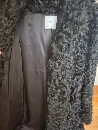 Abrigo pelo Piel Cordero Astracán Negro.