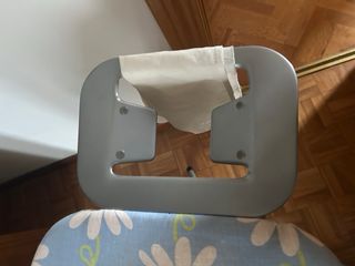 Tabla de planchar con funda de flores