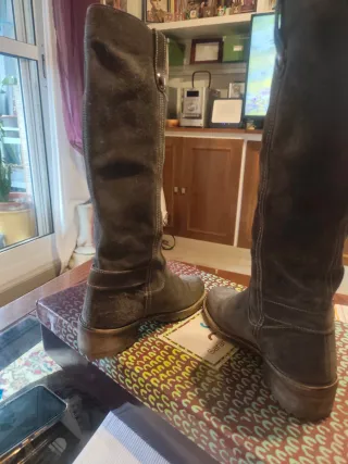 Botas de ante grises para mujer