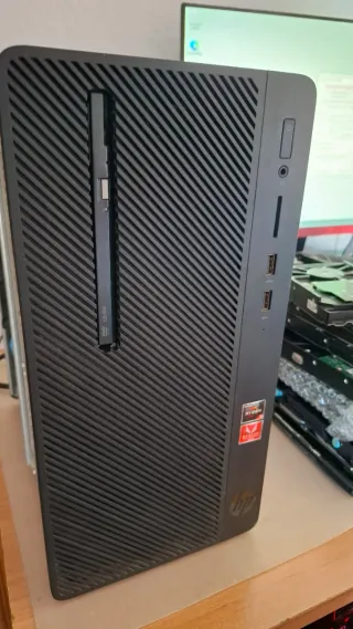 Torre PC Ryzen 3 2200G Radeon Vega