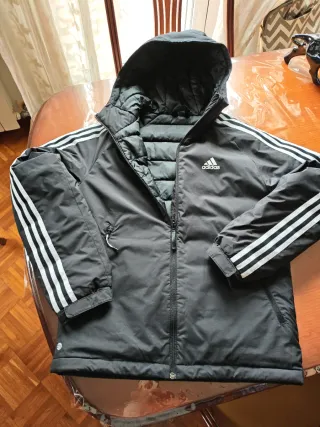 Chaqueta Adidas Negra con Capucha