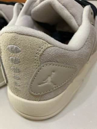 Jordan Bambas Beige/Rojo