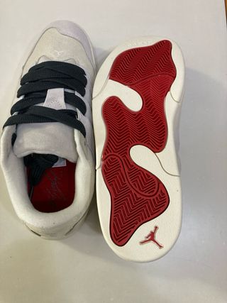 Jordan Bambas Beige/Rojo