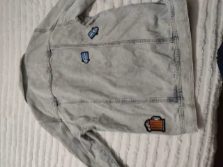 Cazadora vaquera con parches