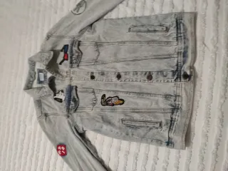 Cazadora vaquera con parches