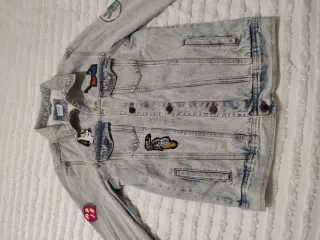 Cazadora vaquera con parches