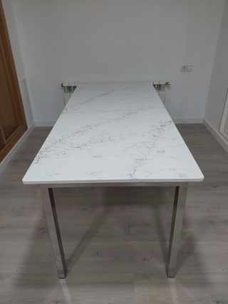 Tavolo con Scheletro in Acciaio Inox