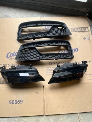 Rejillas Antiniebla Audi A1 Delanteras