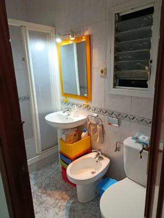 (ALQUILO HABITACIÓNES)