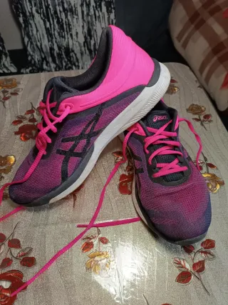 Zapatillas ASICS running mujer talla 39.5